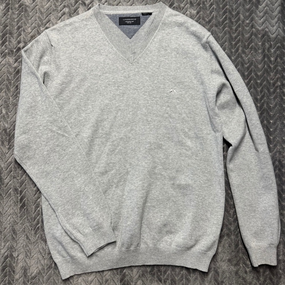 Lindbergh V-Neck Sweater Medium Gray Excellent Black Label Knit Logo (2097)